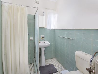 144 Lake Avenue, Cringila