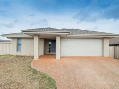 37 Frangipani Drive, Kingaroy