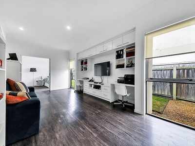 77 Mossvale Drive, Wakerley