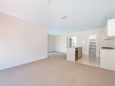 6 Reeves Crescent, Bonnyrigg
