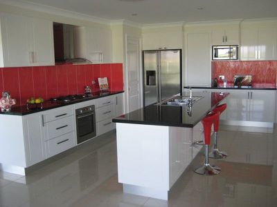 11 Azure Avenue, Dubbo