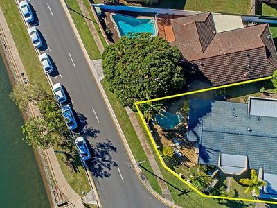 30 Burrows Street, Biggera Waters