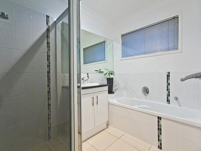 8 Wirra Cct, Wynnum West