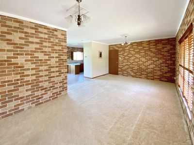1 / 122 York Street, Forbes