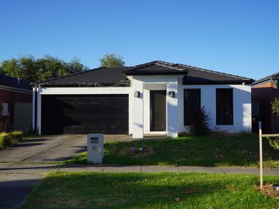 18 Tyndall Street, Cranbourne East