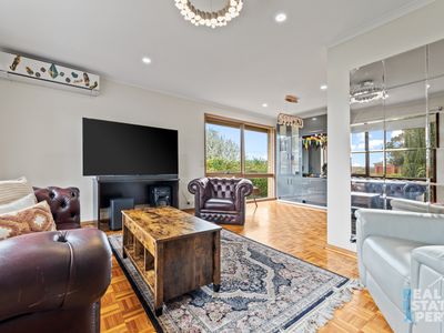 4 Redhill Court, Endeavour Hills