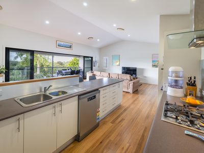 35 Ocean View Road, Arrawarra Headland