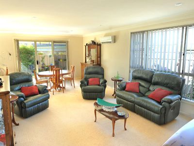 2 / 10 Lisa Place, Forster