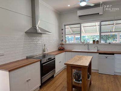 The Old School House / 75 Denham Street, Leadville via, Dunedoo