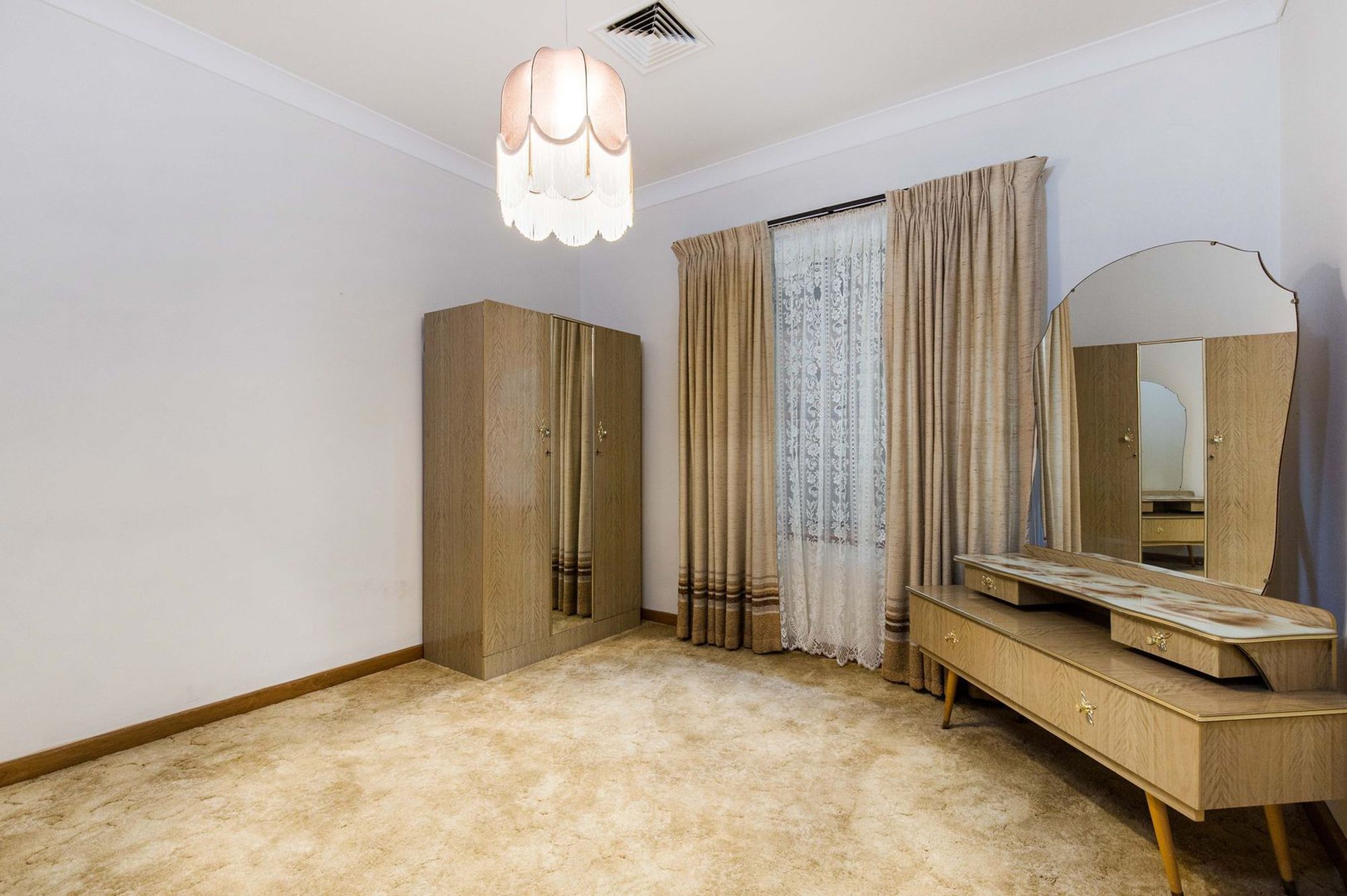 8 Sunbeam Road, Glynde