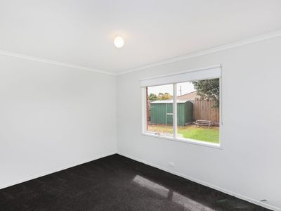 33 Kathleen Crescent, Hoppers Crossing