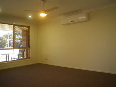 5 Poincianna Court, Walloon