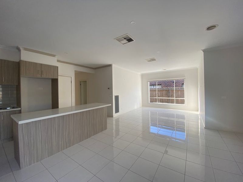 8 Gooseberry Rd, Aintree