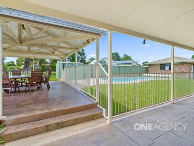 16 Tartarian Crescent, Bomaderry