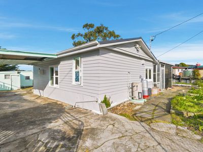 17 Erle Street, Carlton River