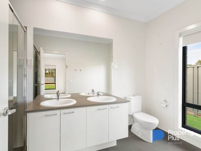 67 Blossom Drive, Epsom