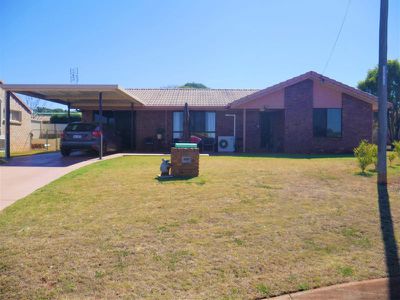 8 Anne Court, Kingaroy