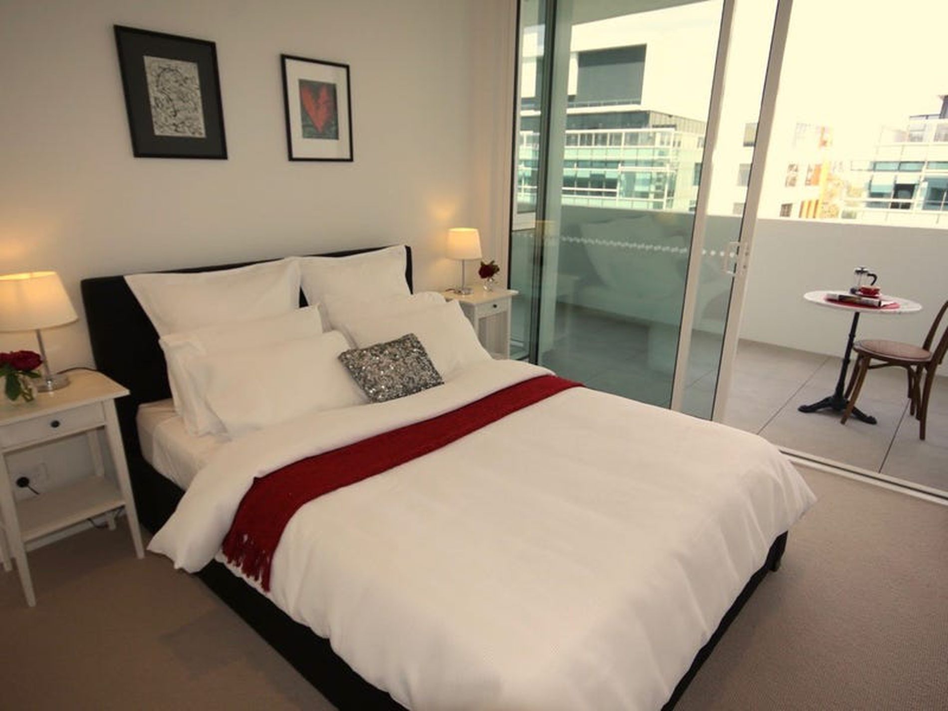 605 / 25 Honeysuckle Drive, Newcastle