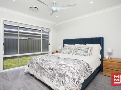14 Escarpment Place, Horsley