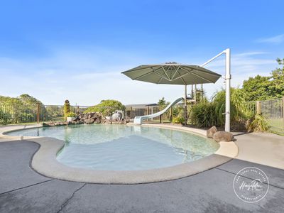 114 Pikes Road, Glass House Mountains