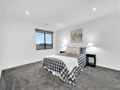 11 Walkhill Drive, Wollert