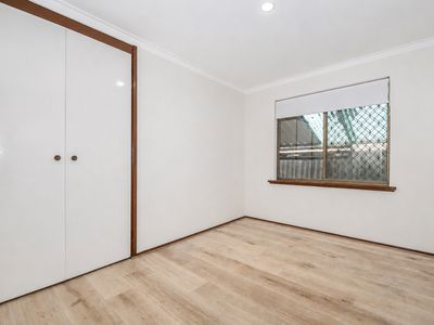93 Berehaven Avenue, Thornlie
