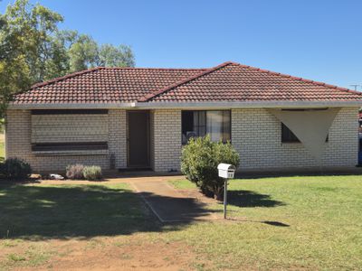 12 Windsor Circle, Kingaroy