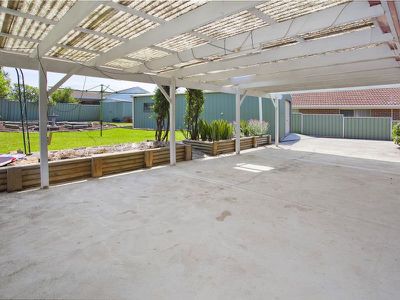 32 Barcoo Circuit, Albion Park