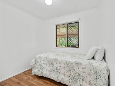 6 Camden Street, Caboolture