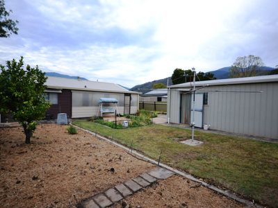 48 Valley Avenue , Mount Beauty