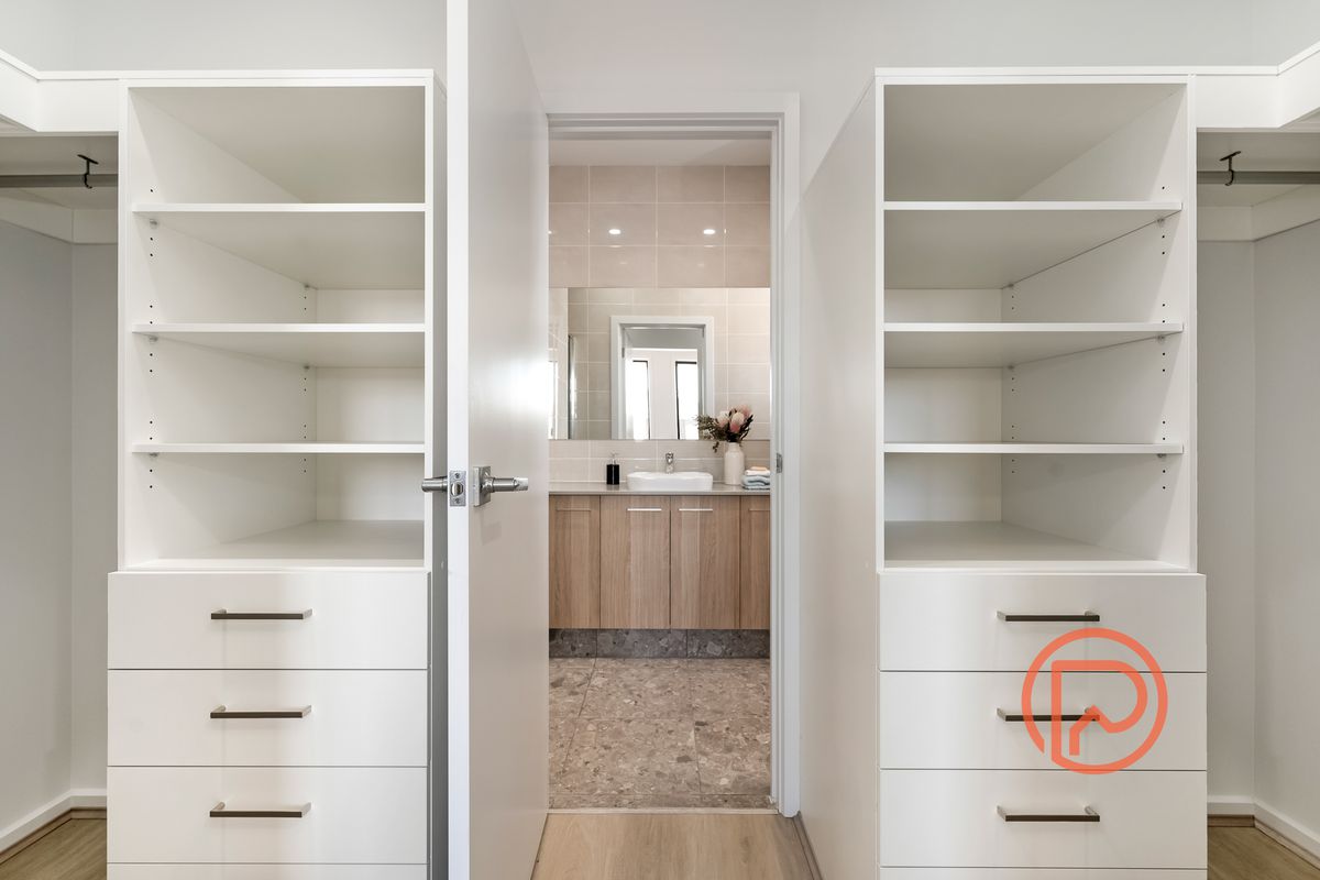 2 MINT DRIVE, Hayborough