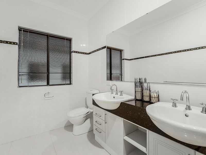 35A Hartfield Way, Westminster