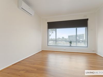 6 / 4 Lachlan Road, Sunshine West