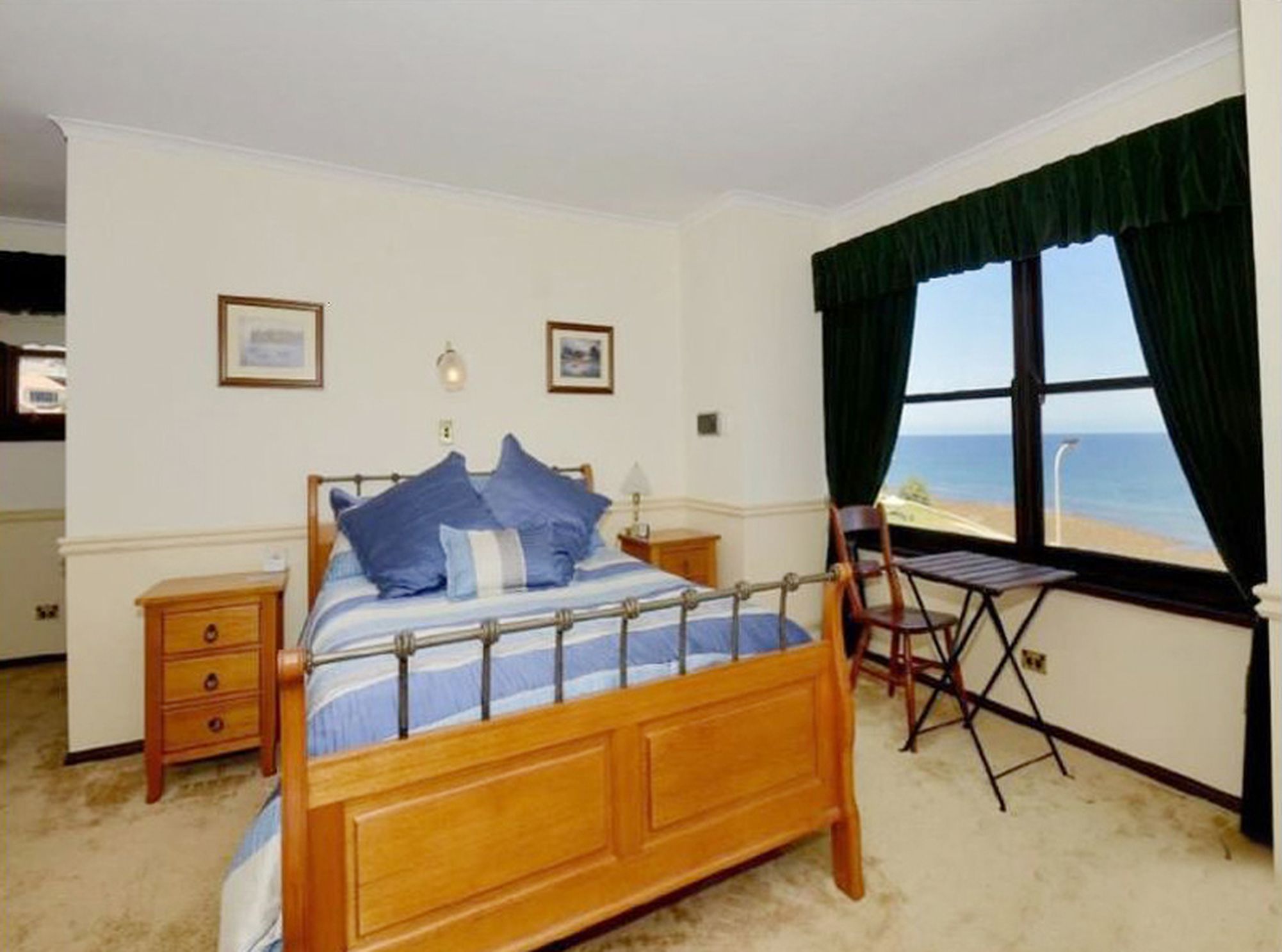 8 Heron Way, Hallett Cove