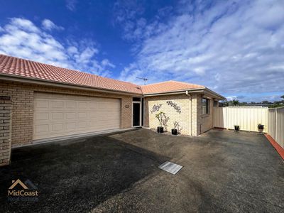 2 / 10 Robina Grove, Forster