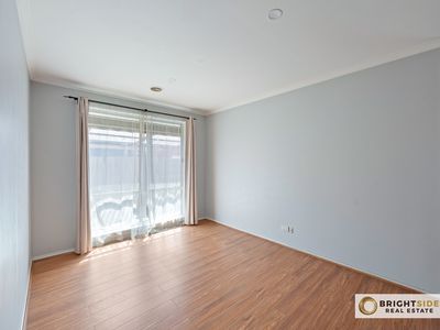 6 Nariel Place, Cranbourne West