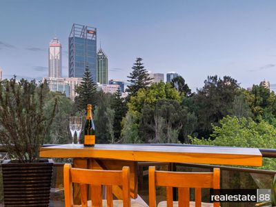5 / 168 Mounts Bay Road, Perth