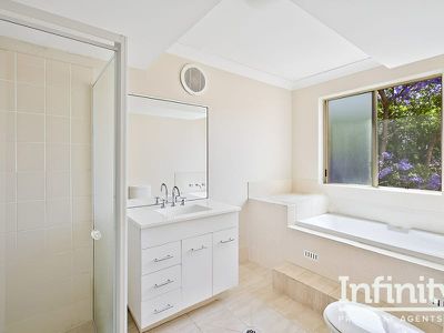 11 / 112 Ben Boyd Road, Neutral Bay