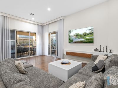 9 Springleaf Avenue, Clyde North