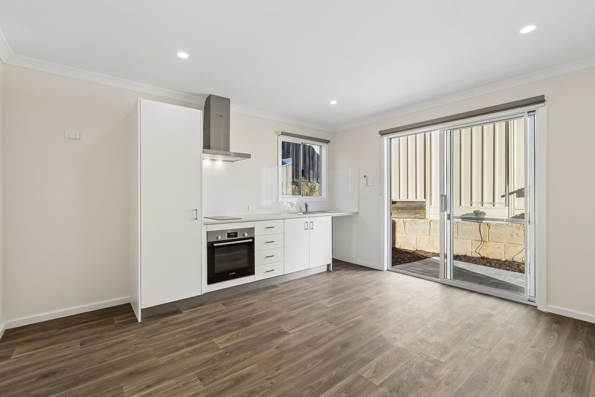 Rear Granny Flat, 33 Attwood Place, Clarkson