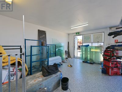 10 / 84 Barberry Way, Bibra Lake