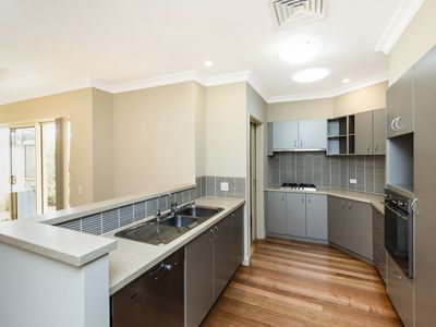 74 / 55 Alexander Drive, Menora