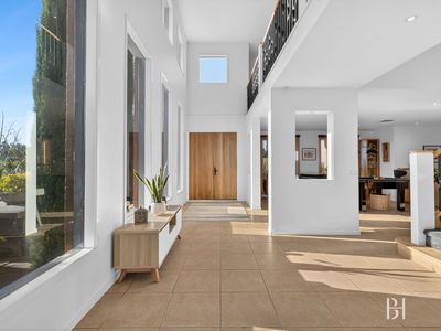 5 Ironbark Court, Hidden Valley