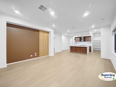 24 Velvet Way, Tarneit