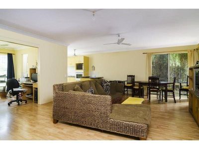 16 Burgess Drive, Tewantin