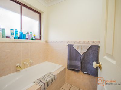 12 Rawson Street, Dubbo