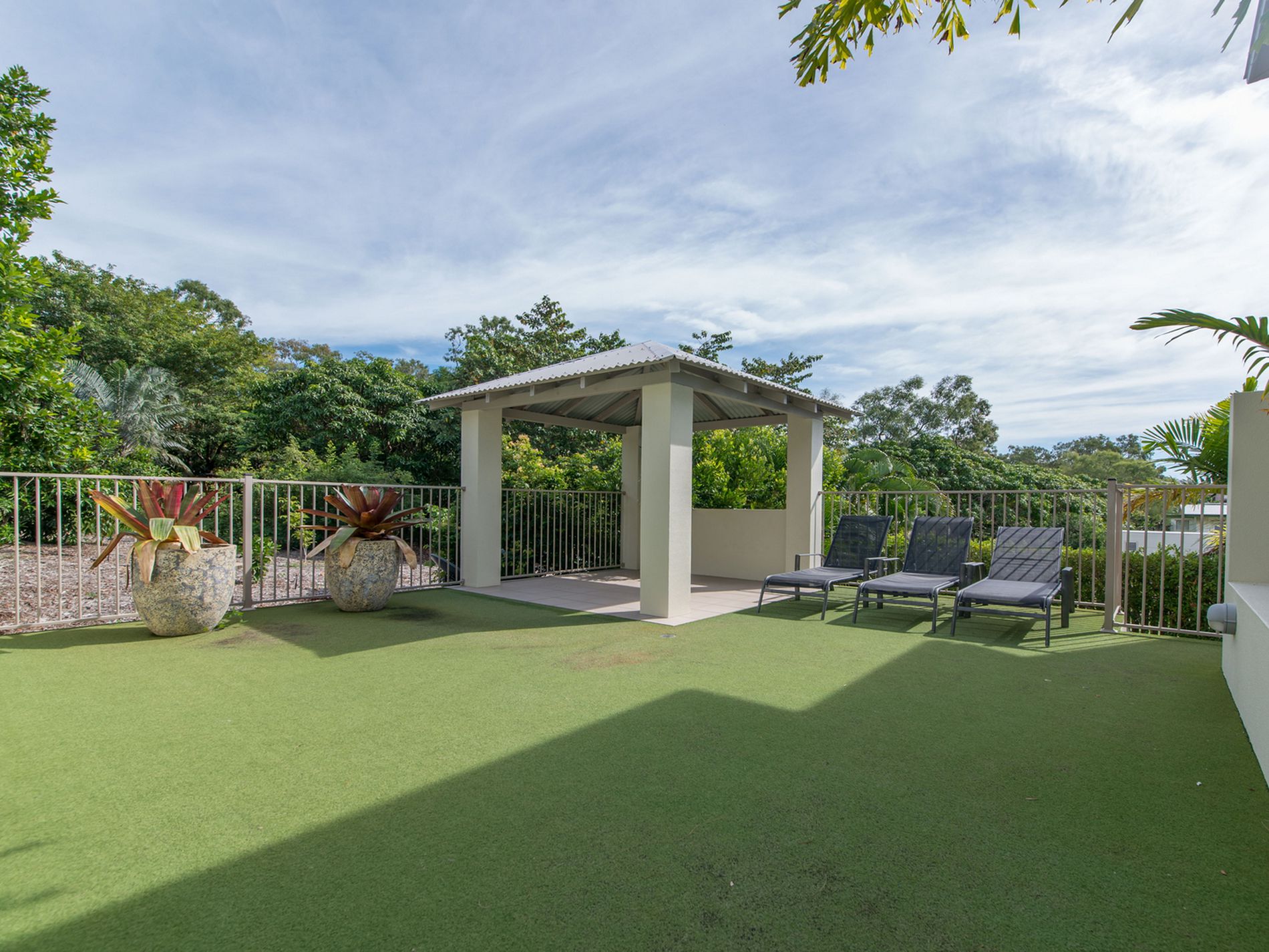 8 / 14 Waterson Way, Airlie Beach