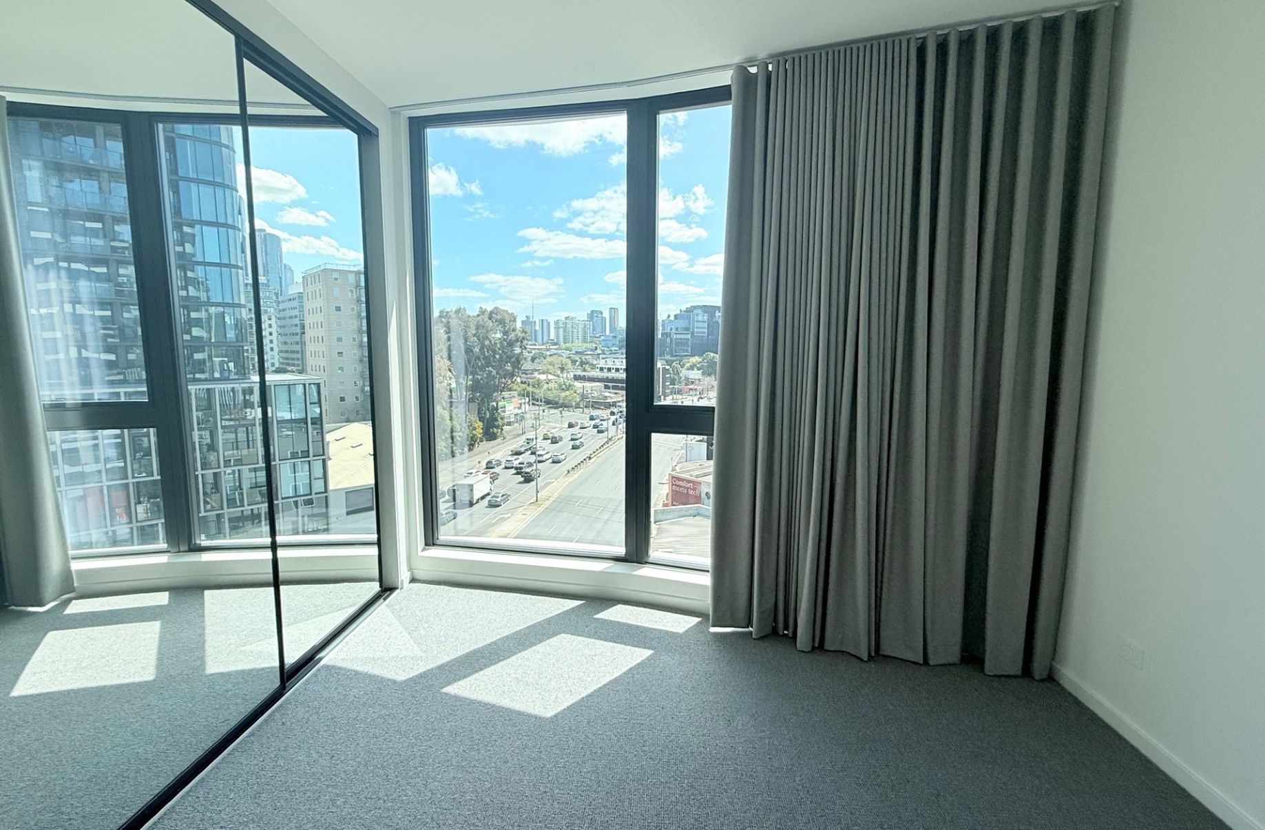 609 / 32 Palmerston Crescent, South Melbourne