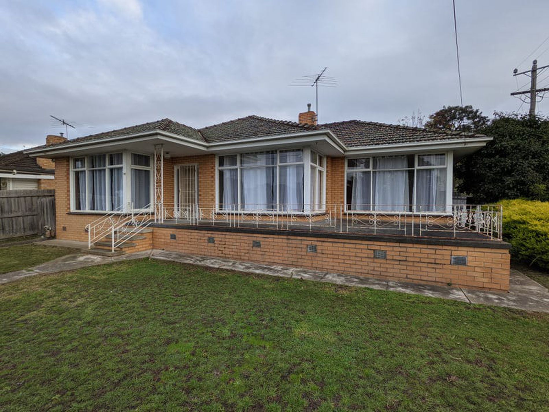 1 / 140 Vines Road, Hamlyn Heights