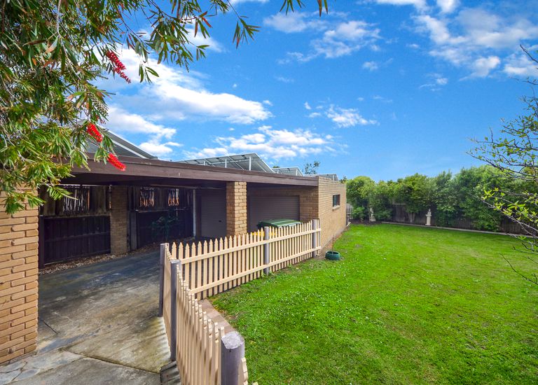 8 Admella Court, Portland